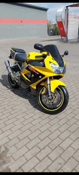 Honda CBR 929 niski przebieg