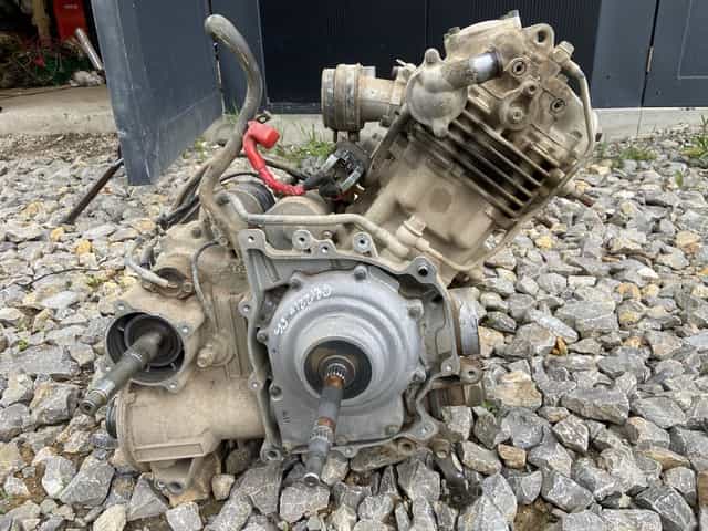 Yamaha grizzly 660 silnik głowica kartery tłok magneto stator dzwon