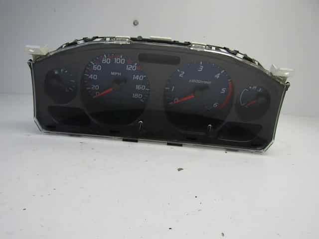 Nissan Navara 2.5 DI licznik zegary