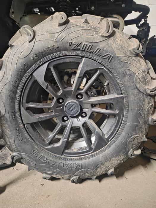 Opony MAXXIS ZILLA 28 cali na felge 14 cali