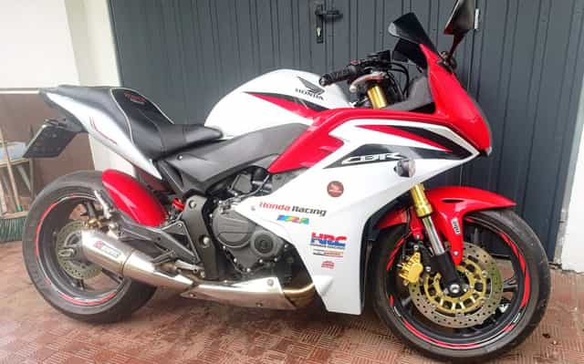 Honda CBR 600 f 2011