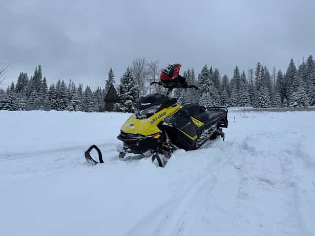 SKI DOO Summit 850 154