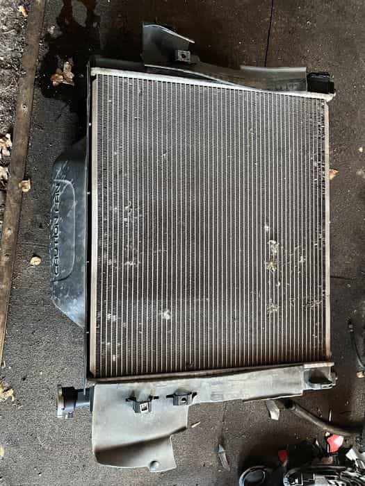 Jeep Grand Cherokee WJ 2002 4.7 H.O. Chlodnica