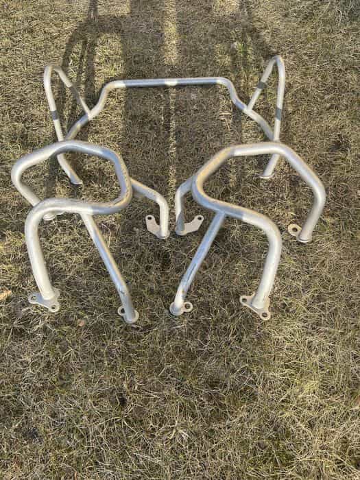 Gmole orurowanie BMW gs 1200, 1250 jedna z oslon delikatnie przytarta