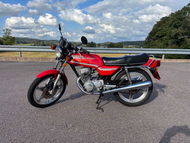 Honda cb125 twin