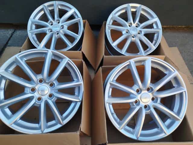 A445#Alufelgi Nowe 19" 5x120 et 44,5 Land Rover Discovery Sport Evoque