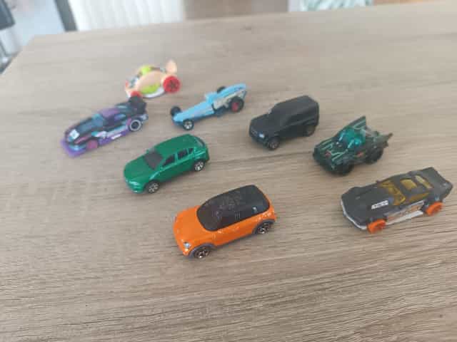 Zestaw samochodzików Hot wheels Matchbox (Land Rover ,Mini Cooper)