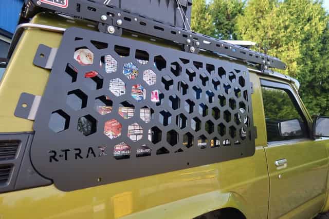 Zestaw osłon na szyby tylne Nissan Patrol Y60 (wersja krótka)