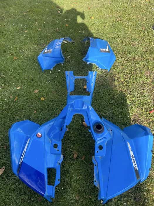 Plastiki owiewki osłony obudowy grill maska polaris scrambler 1000s