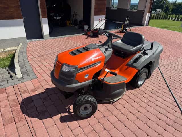 Traktorek do trawy Husqvarna