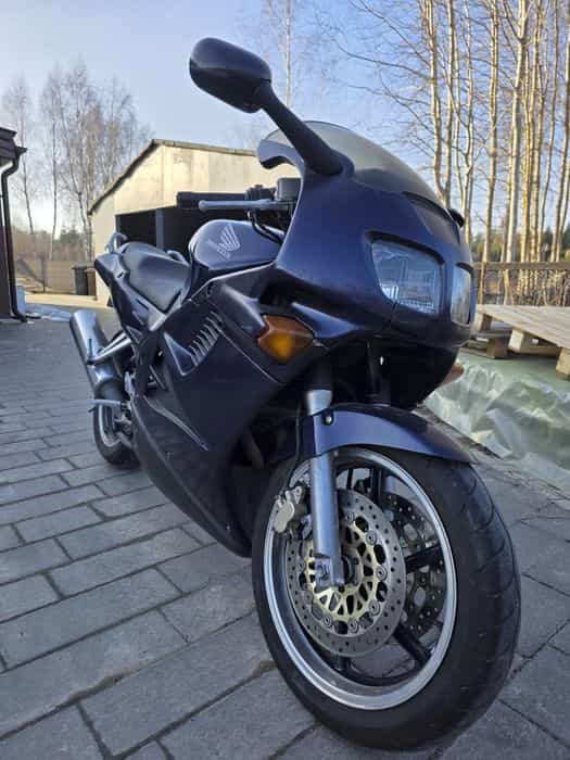 Honda VFR 750 rok 1997