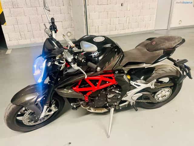 MV Agusta Brutale 800