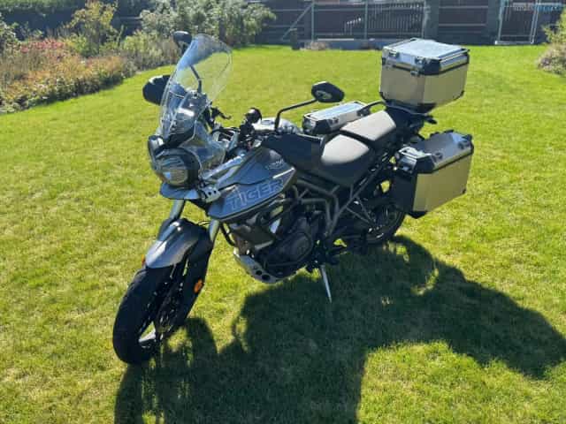 Triumph Tiger 800 XR