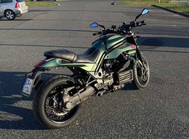 Moto Guzzi Griso 1200 SE
