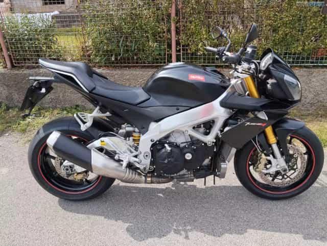 Aprilia Tuono V4