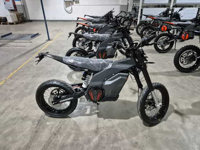 CROSS ELEKTRYCZNY CAOFEN FX 72V60Ah L3e