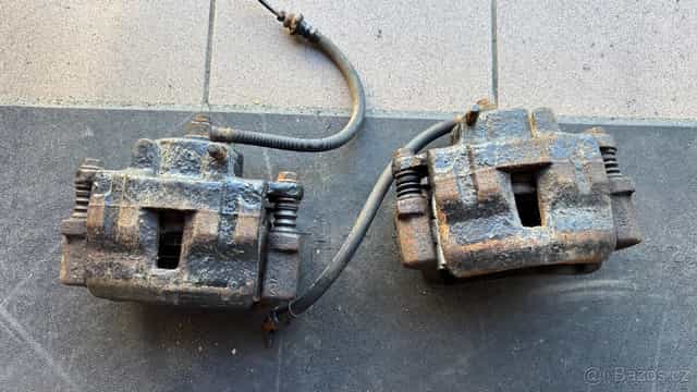 Přední brzdiče Nissan Patrol 260