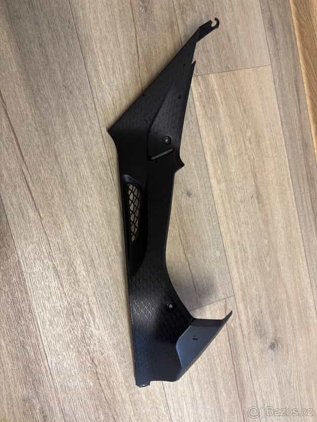 BMW S1000RR 2012 plastové kapotáže Pravá