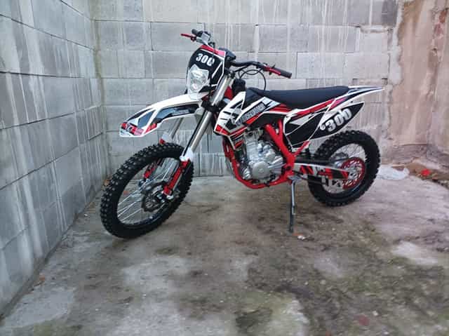 Leramotors Killer PRO 300cc H2O 21/18 – červená