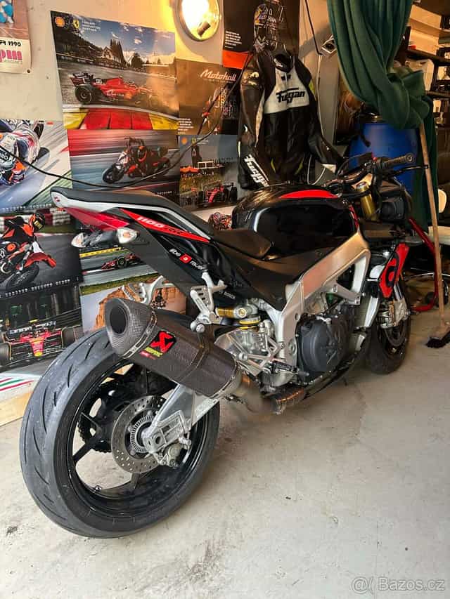 Aprilia tuono 1100 V4 RR