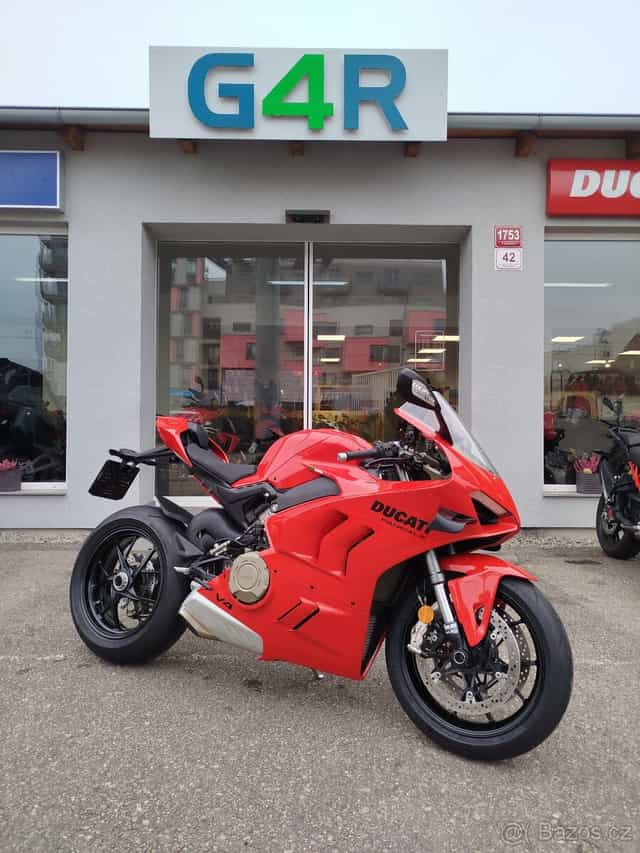 Ducati Panigale V4, ČR, ZÁRUKA, - DPH, KRÁSNÝ STAV