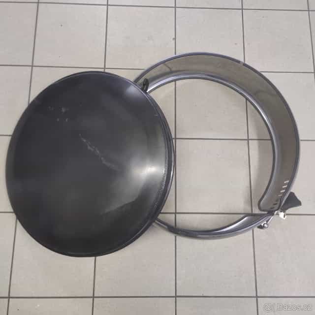 Kryt rezervy Suzuki Jimmy