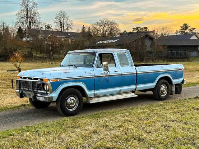 Ford F-250 1977 Supercab / 7.5l V8 / Automat