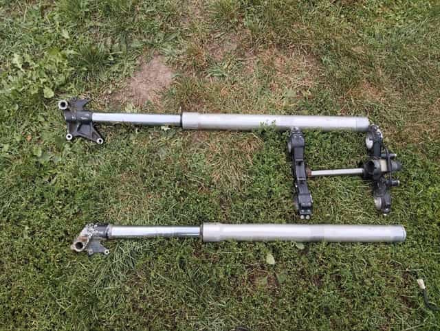 Přední tlumiče Aprilia Pegaso 125