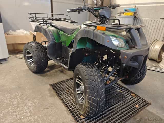 Akumulátorová čtyřkolka - HECHT 59399 ARMY