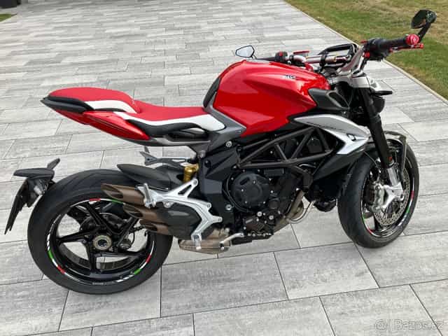 MV Agusta Brutale 800