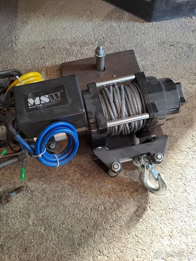 Lanový naviják 1590kg dálkové ovládání