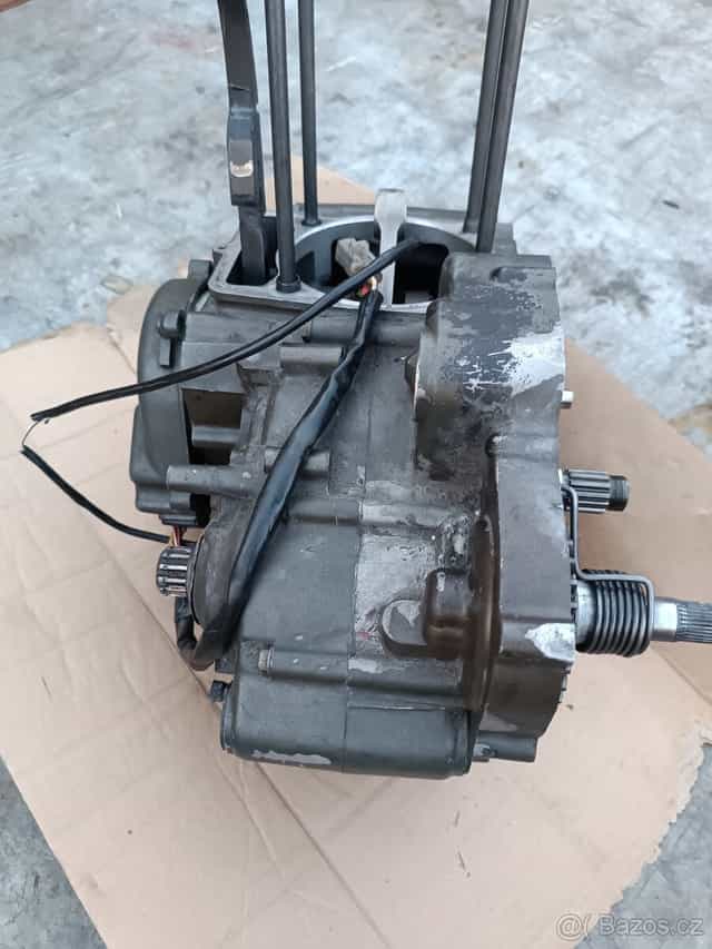 Husqvarna 510 spodek motoru