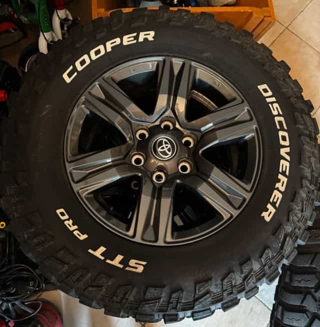 alu kola TOYOTA HILUX