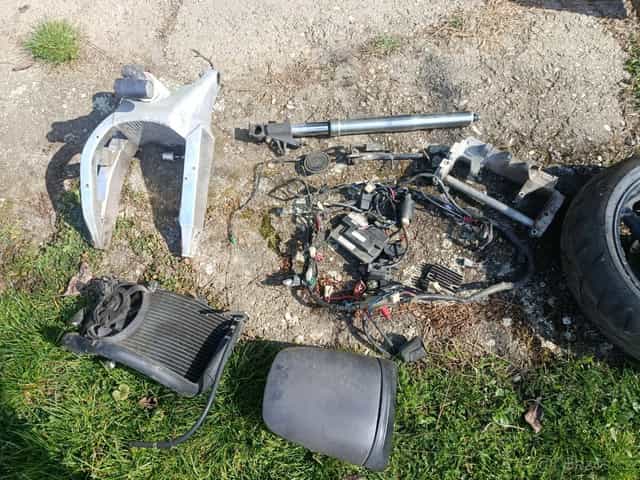 Honda CBR 1000 RR náhradní díly 1999-2000