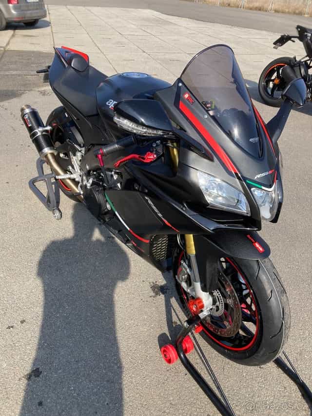 Aprilia RSV4rr