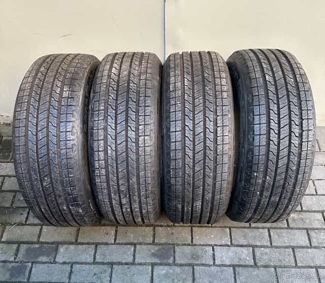 Nové pneu / SUV Good Year / Ford / Amarok 255/55 r20