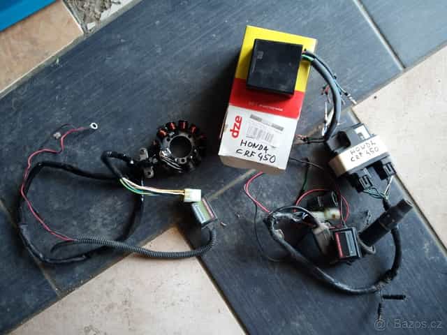 Prodám řídící jednotky HONDA CRF 450 do roku 2010