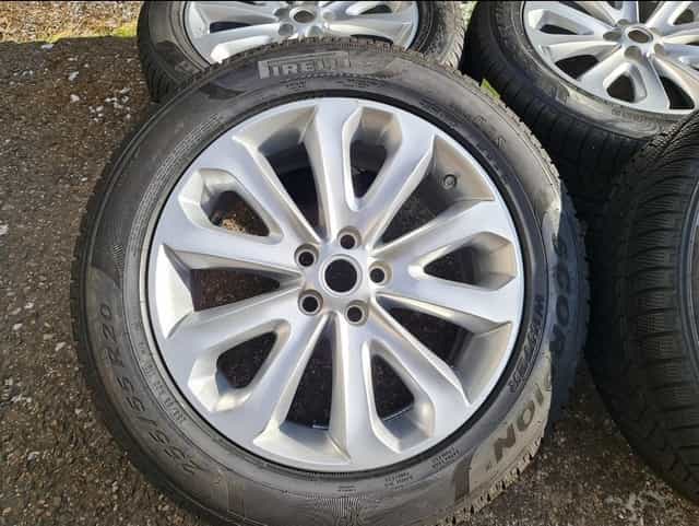 Zimní Alu kola Land Rover Vogue R20"