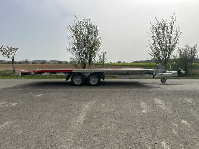 Přívěsný vozík Tema