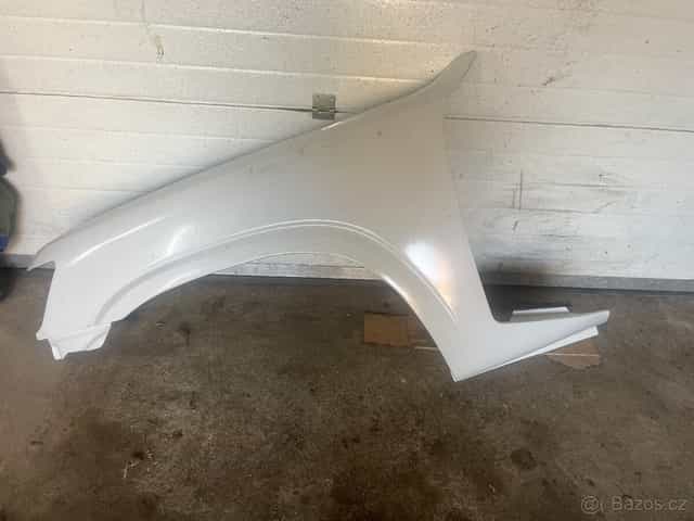 LP laminátový blatník , Nissan Patrol Y61