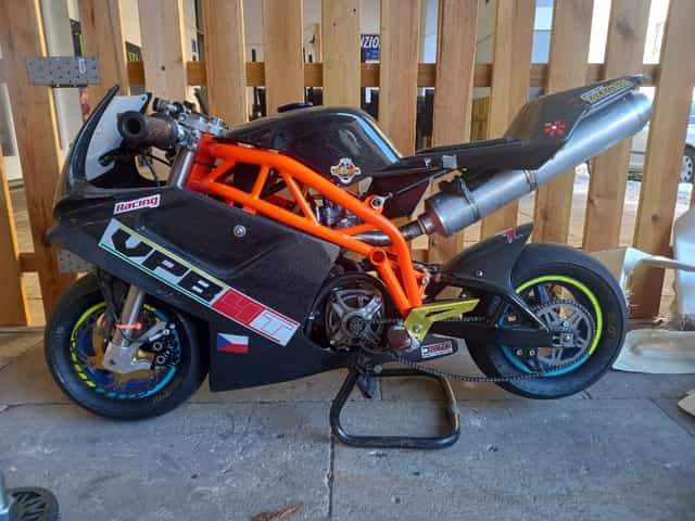 závodní minibike VPB4T