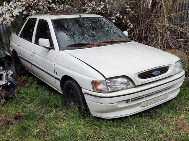 DÍLY NA Ford Escort  1.6i 16V 1994, najeto 127t.km