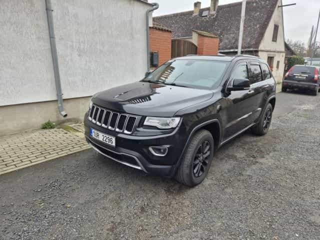 Prodám Jeep Grand Cherokee 3.0 CRDi 184kW OVERLAND - 4x4