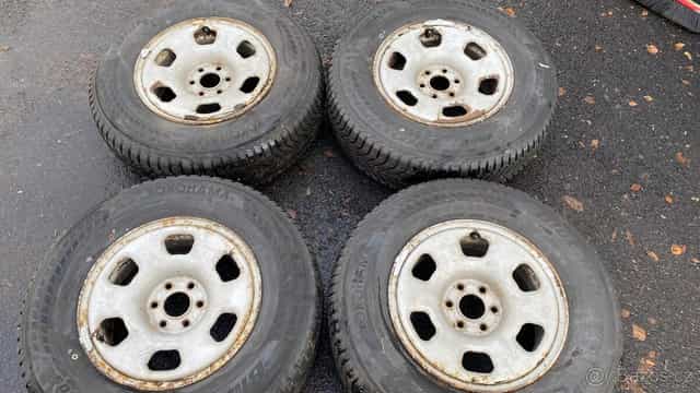 Nissan Navara D40 - ❄️ zimni pneu vcetne disku