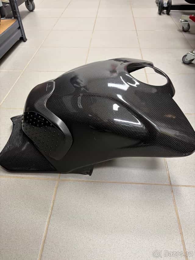 Kryt nádrže karbon - Ducati