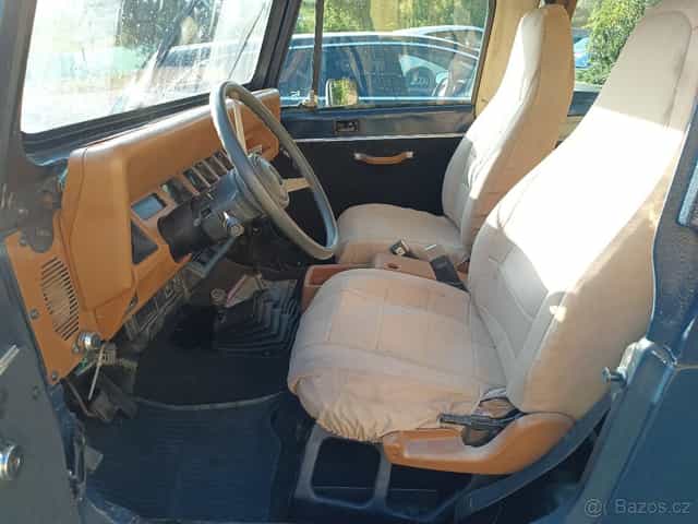 Jeep Wrangler YJ přední potahy