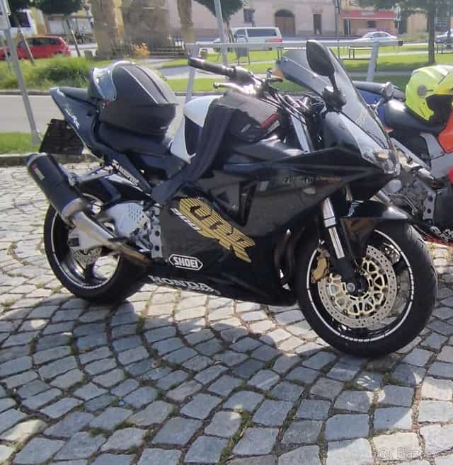 Honda CBR 954