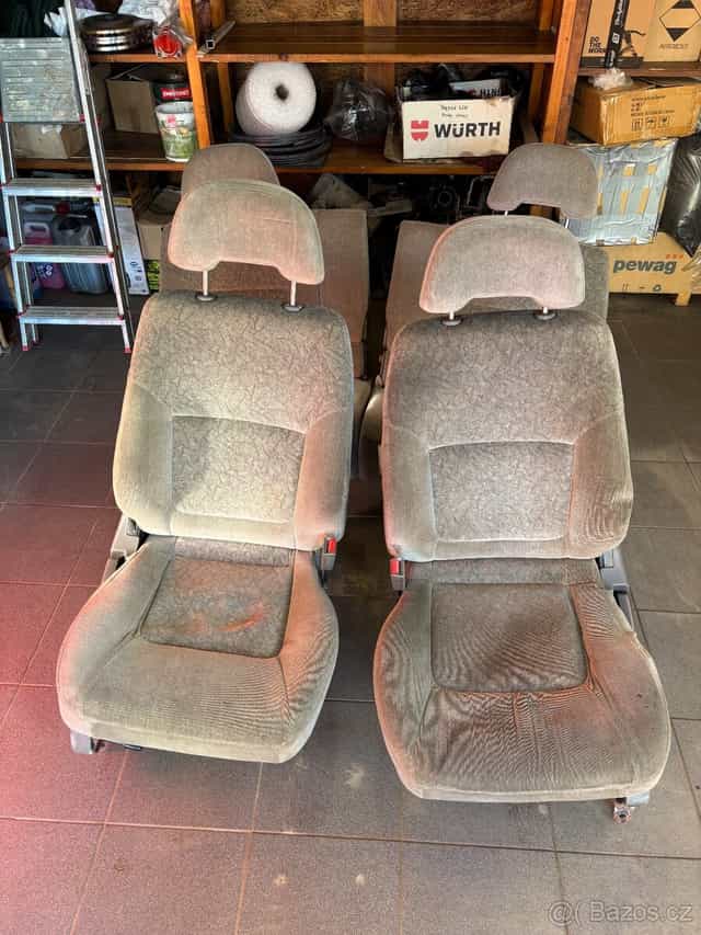 Sedačky Nissan Patrol Y61