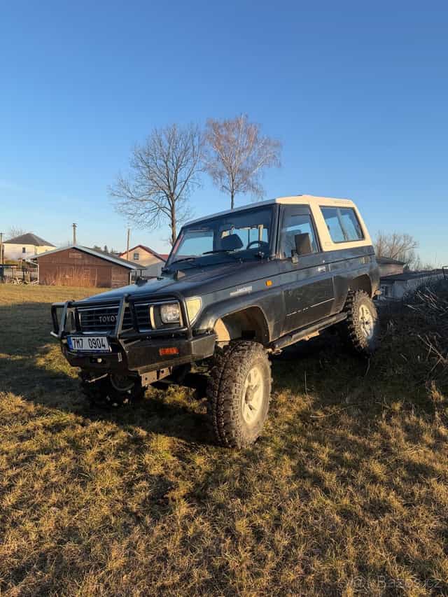 Toyota Land Cruiser KZJ 73
