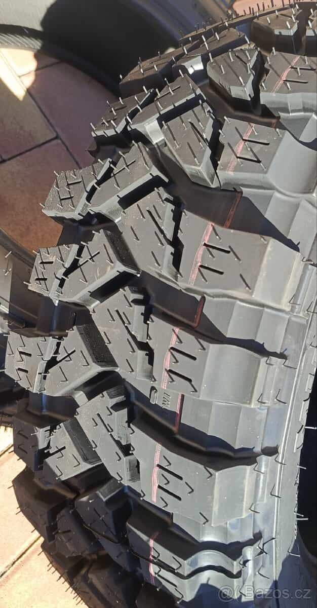 Pneu 205/70R15 Suzuki Samurai